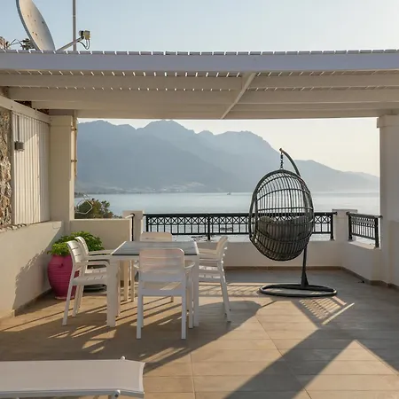 Ostria View Feriehus *